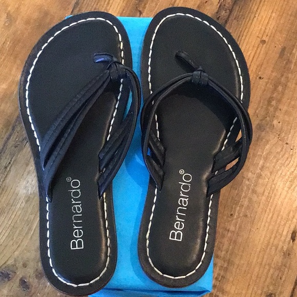 Bernardo Shoes - Bernardo Black Leather Sandals size 8 M